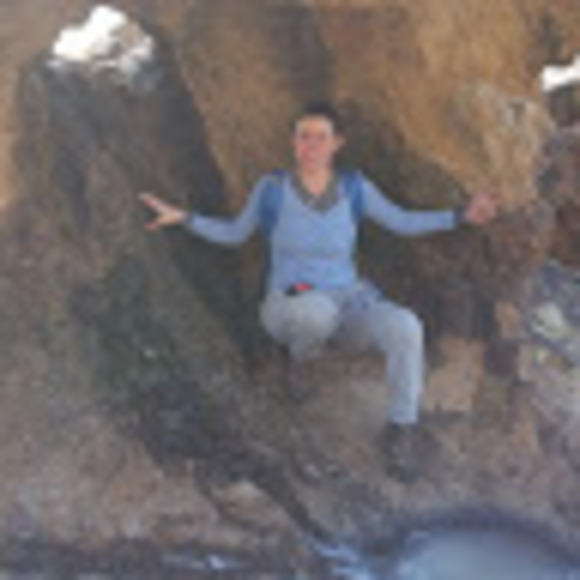 Meet your Posher, Lindsay - Picture 1 of 2